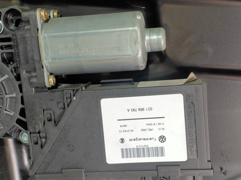 Recambio de elevalunas delantero izquierdo para volkswagen touareg (7la) tdi r5 referencia OEM IAM   
