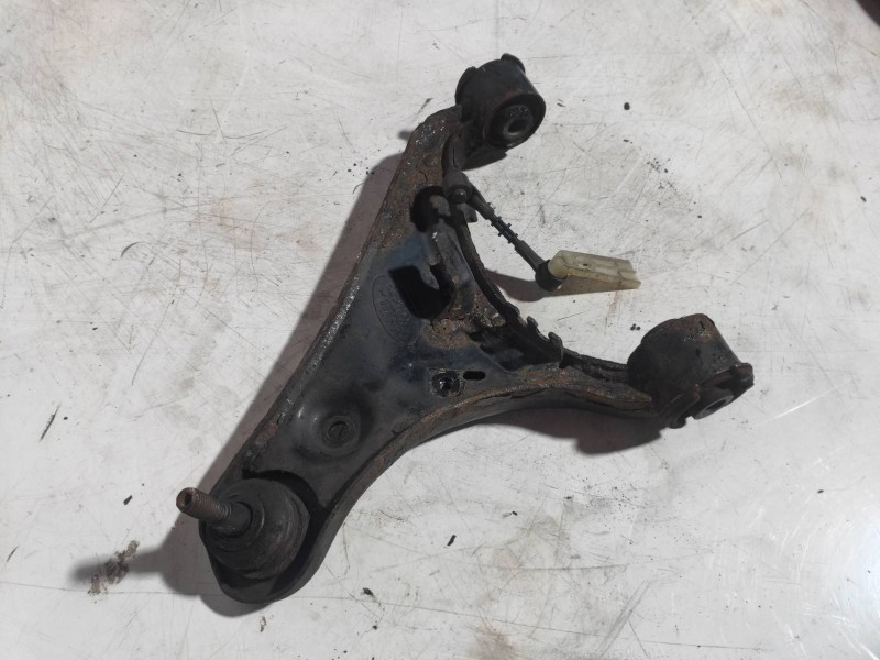 Recambio de brazo suspension superior delantero izquierdo para land rover discovery 2.7 td v6 cat referencia OEM IAM   