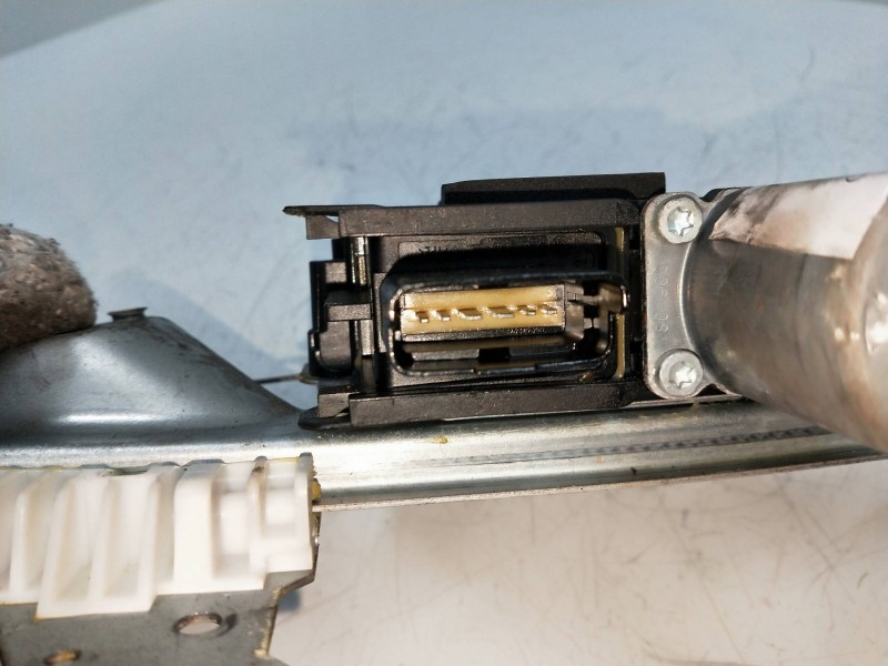 Recambio de elevalunas trasero derecho para peugeot 308 1.6 16v referencia OEM IAM   5P