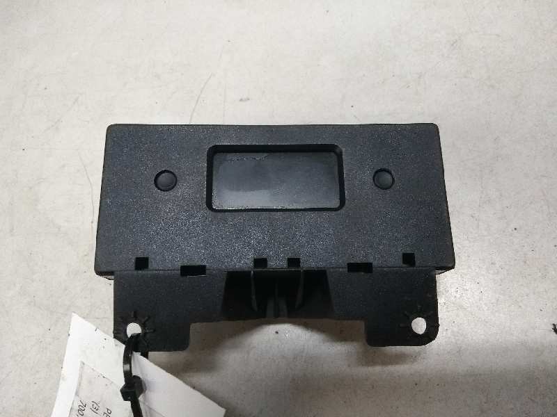 Recambio de pantalla multifuncion para peugeot 206 berlina e-music referencia OEM IAM 96250976ZR 02432219901 