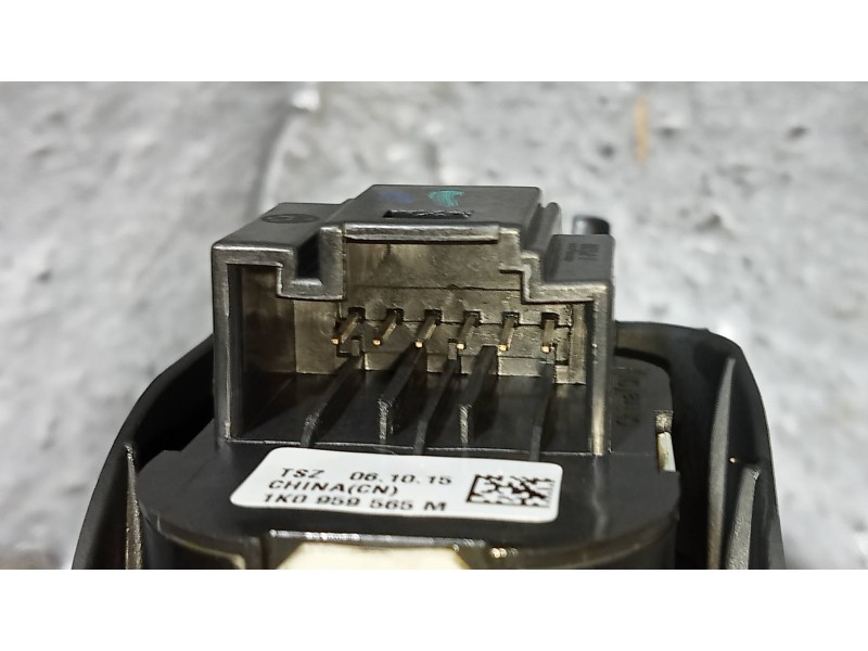 Recambio de mando elevalunas delantero izquierdo para volkswagen cc (358) advance bluemotiontech referencia OEM IAM 1K0959565M  