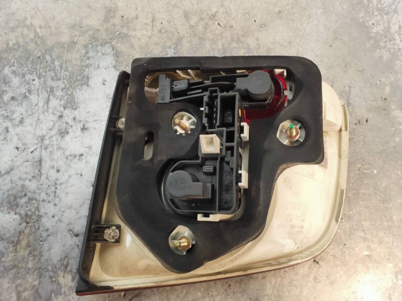 Recambio de piloto trasero izquierdo interior para volkswagen touareg (7la) tdi r5 referencia OEM IAM 28269003  