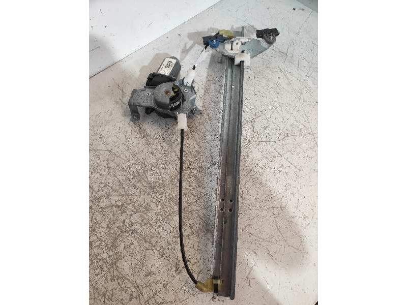 Recambio de elevalunas trasero izquierdo para nissan pathfinder (r51) 2.5 dci xe referencia OEM IAM 119001 400927C 0927