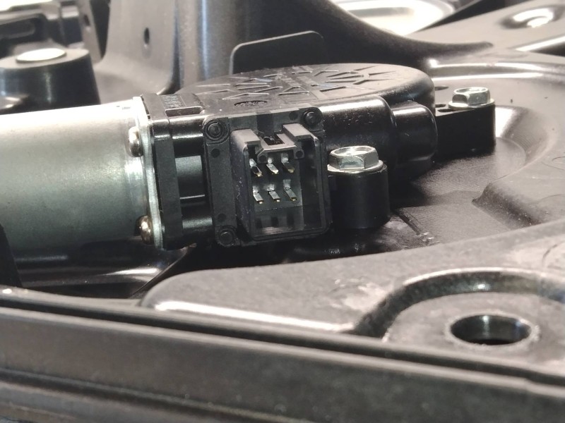 Recambio de elevalunas delantero derecho para mazda 6 kombi (gh) 2.0 crtd 140cv active sw referencia OEM IAM GS1D5897X  5P