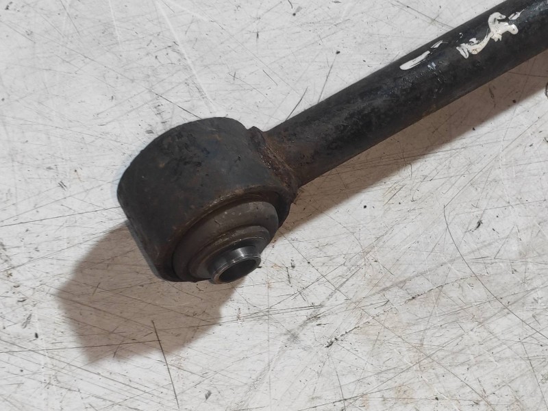 Recambio de tirante trasero izquierdo para land rover discovery 2.7 td v6 cat referencia OEM IAM   