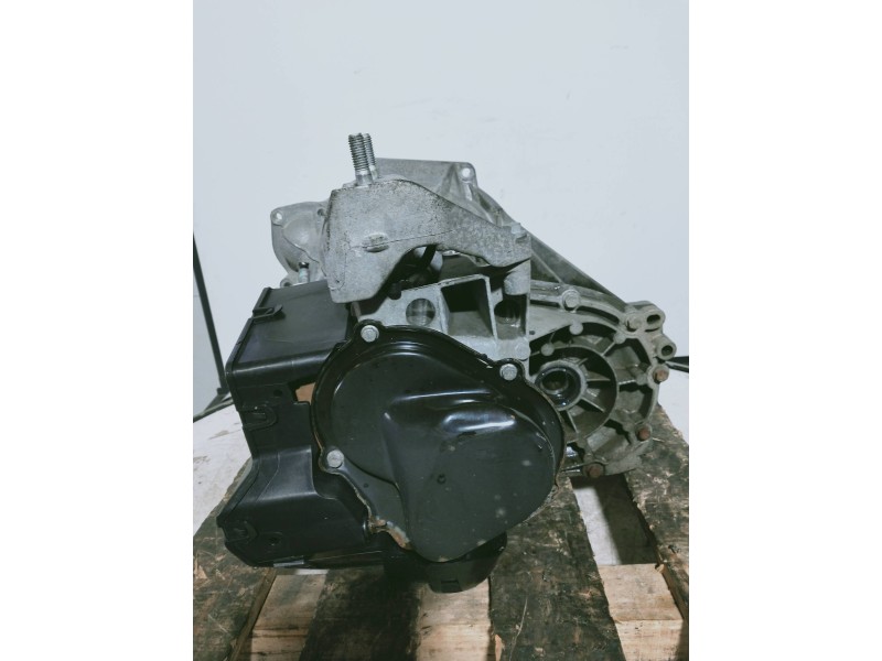 Recambio de caja cambios para ford fiesta (ccn) trend referencia OEM IAM 8A6R7002JJ T6TA1 270614 000947