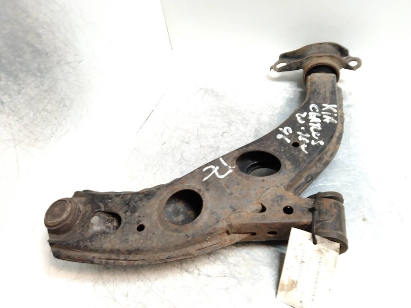 Recambio de brazo suspension inferior delantero izquierdo para kia clarus 2.0 cat referencia OEM IAM   