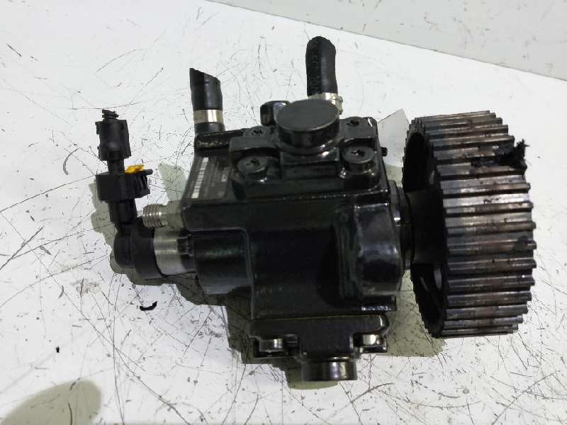 Recambio de bomba inyeccion para opel vectra c berlina 1.9 cdti referencia OEM IAM 0445010156 BOSCH 