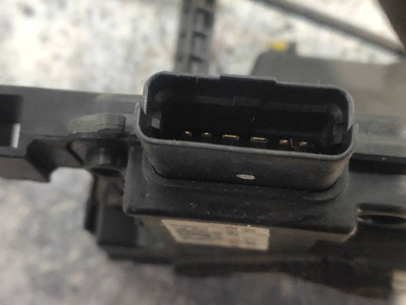 Recambio de motor cierre centralizado delantero izquierdo para kia soul diva referencia OEM IAM 813102K000  