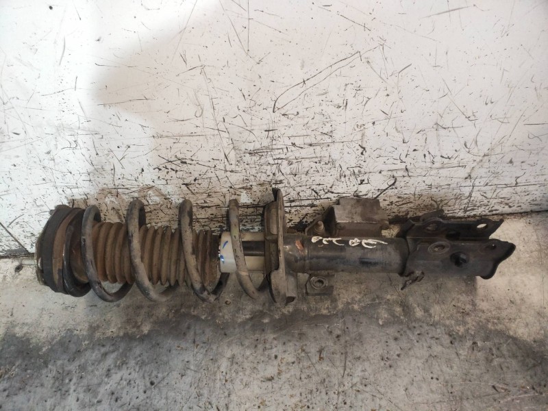 Recambio de amortiguador delantero derecho para ford fiesta (ccn) st-line referencia OEM IAM C1BC18045LD  