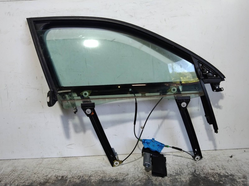 Recambio de elevalunas delantero derecho para audi s4 berlina (8e) 4.2 referencia OEM IAM 8E0837462B 8E1959802E 105845108 5WK470