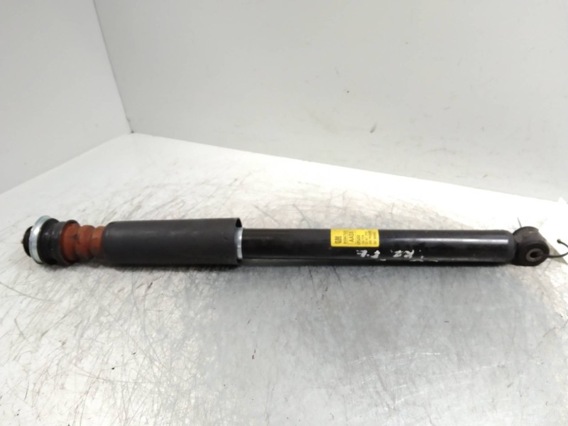 Recambio de amortiguador trasero para chevrolet spark 1.0 cat referencia OEM IAM 95967520  