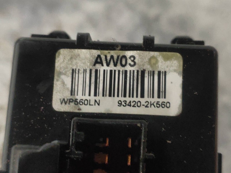 Recambio de mando limpia para kia soul diva referencia OEM IAM 934202K560  