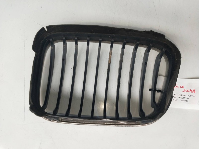 Recambio de rejilla delantera para bmw serie 3 berlina (e46) 320d referencia OEM IAM  DER 