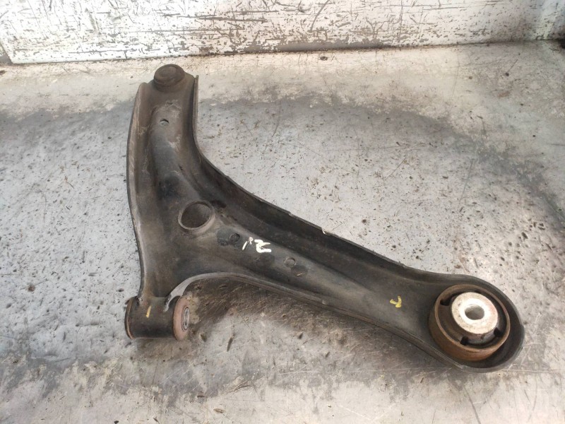 Recambio de brazo suspension inferior delantero izquierdo para ford fiesta (ccn) st-line referencia OEM IAM   