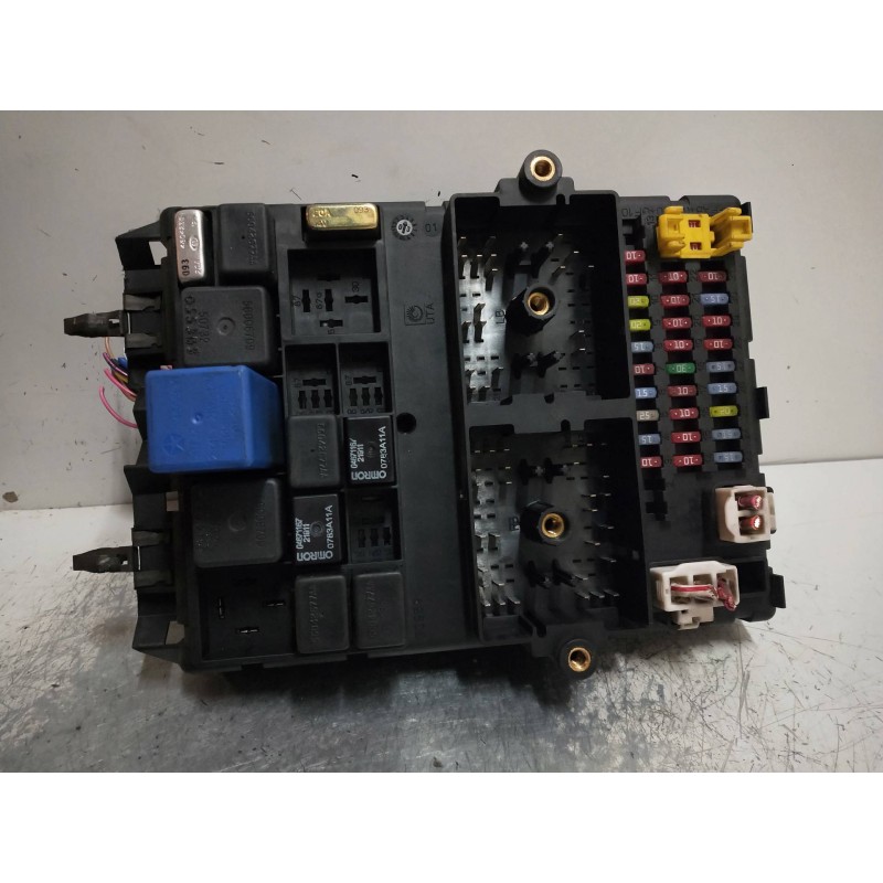 Recambio de caja reles / fusibles para jeep gr.cherokee (wj/wg) 2.7 crd laredo referencia OEM IAM P56050231AG  