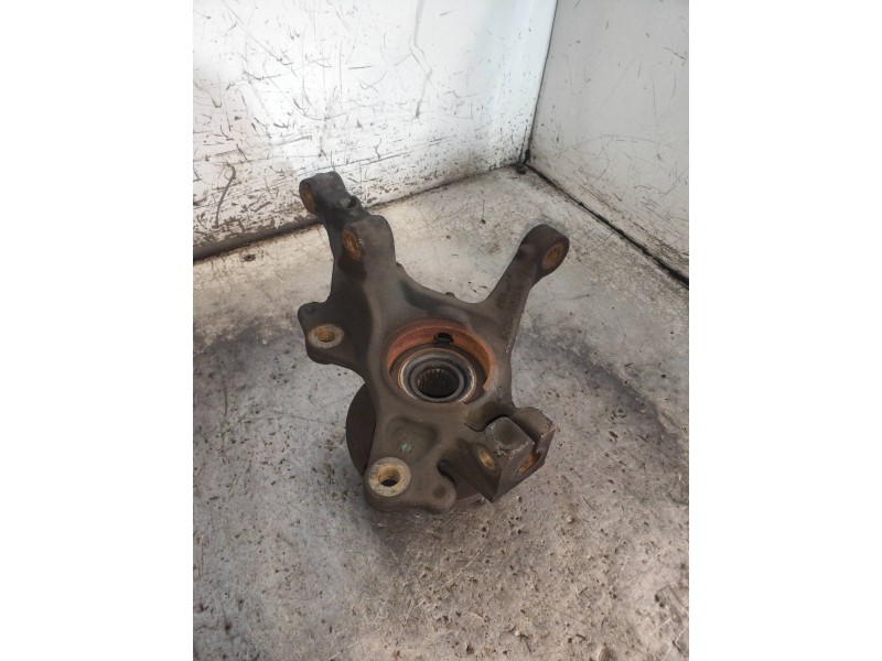 Recambio de mangueta delantera derecha para ford fiesta (ccn) st-line referencia OEM IAM AY1C3K170BA  