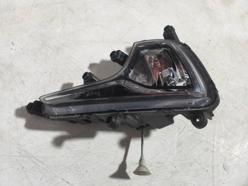 Recambio de faro antiniebla izquierdo para hyundai i20 coupe 1.2 16v cat referencia OEM IAM 92201C8300  