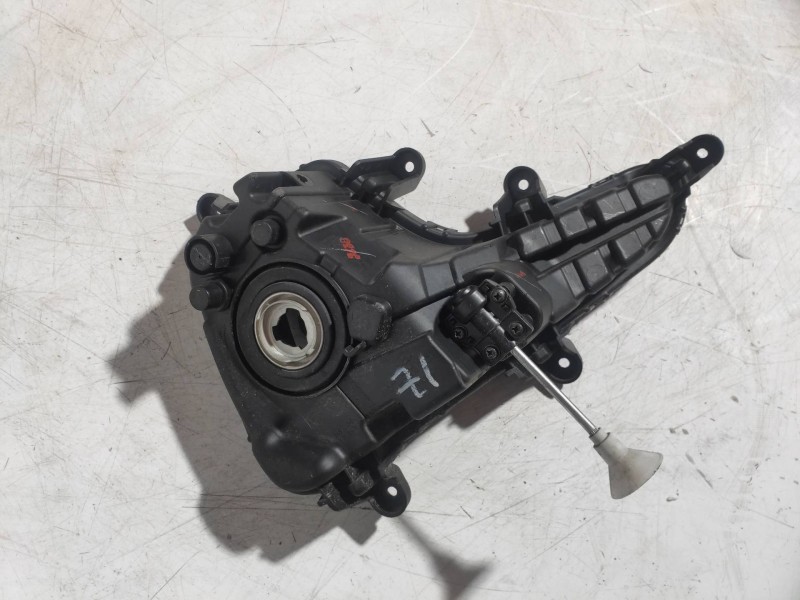 Recambio de faro antiniebla izquierdo para hyundai i20 coupe 1.2 16v cat referencia OEM IAM 92201C8300  