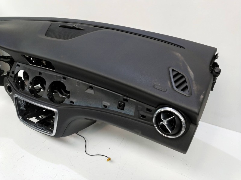 Recambio de salpicadero para mercedes clase cla (w117) shooting brake cla 220 d (117.903) referencia OEM IAM   