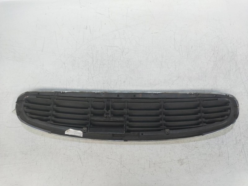 Recambio de rejilla delantera para ford scorpio berl./turnier referencia OEM IAM    Recambio de rejilla delantera para ford scorpio berl./turnier referencia OEM IAM
