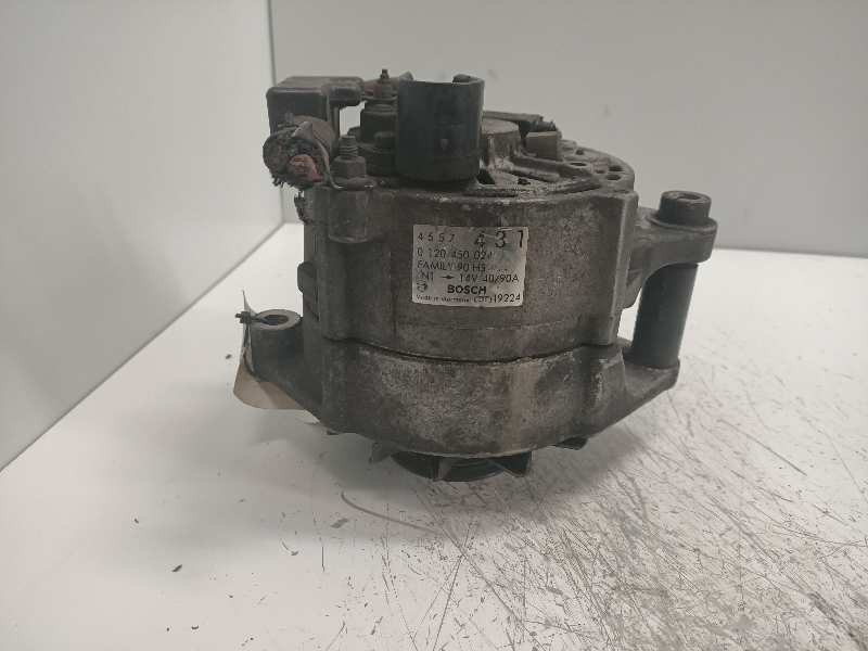 Recambio de alternador para chrysler voyager (es) 2.5 s referencia OEM IAM 0120450024 4557431 BOSCH 90A