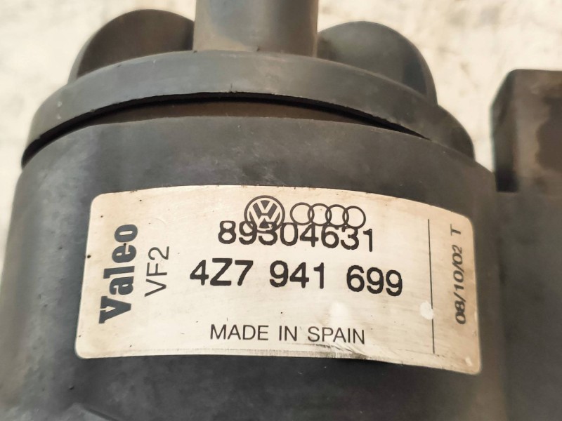 Recambio de faro antiniebla izquierdo para audi allroad quattro (4b5) 2.5 tdi (132kw) referencia OEM IAM 89304641 4Z7941700 VALE