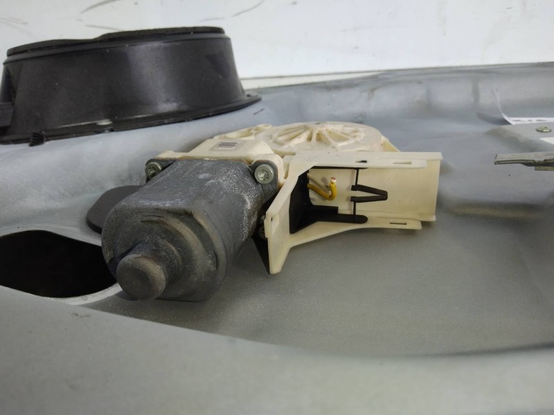 Recambio de elevalunas delantero izquierdo para ford focus lim. (cb4) titanium referencia OEM IAM 4M51B045H17AA 4M51B203A29BH 8M