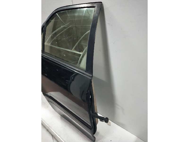 Recambio de puerta trasera derecha para lexus rx300 (mcu15) 3.0 referencia OEM IAM   