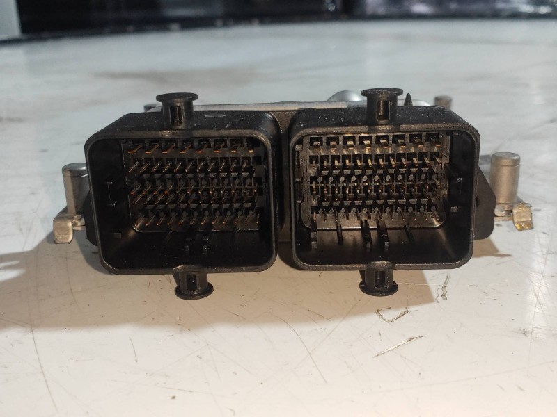 Recambio de centralita motor uce para hyundai i20 coupe 1.2 16v cat referencia OEM IAM 0261S10773 391F203GA0 