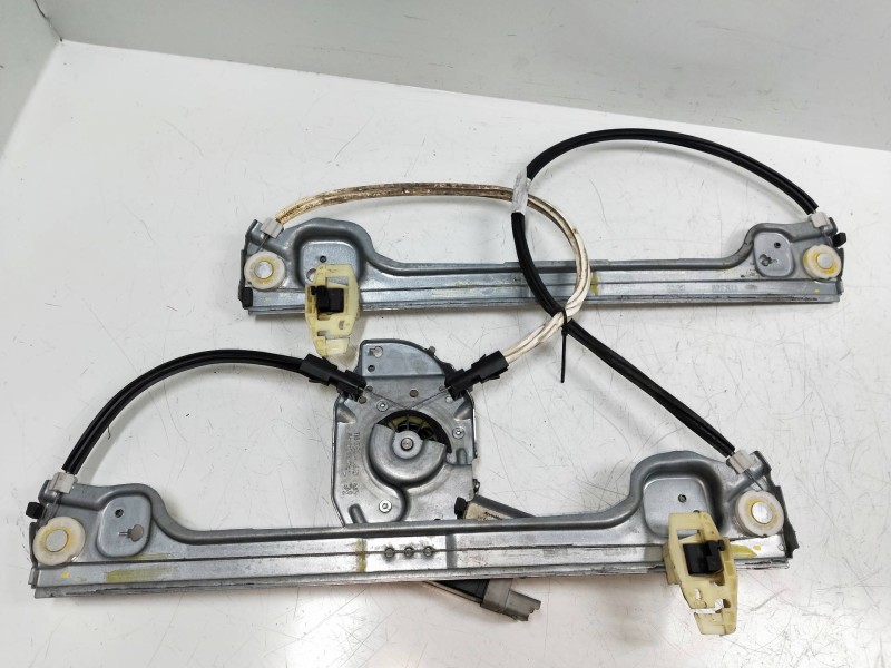 Recambio de elevalunas delantero derecho para peugeot 1007 1.6 16v cat referencia OEM IAM   3P