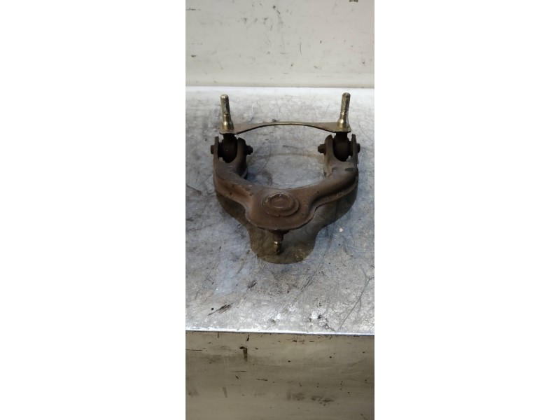 Recambio de brazo suspension superior delantero izquierdo para honda civic berlina .5 (ma/mb) 1.6 ls (mb1) referencia OEM IAM   