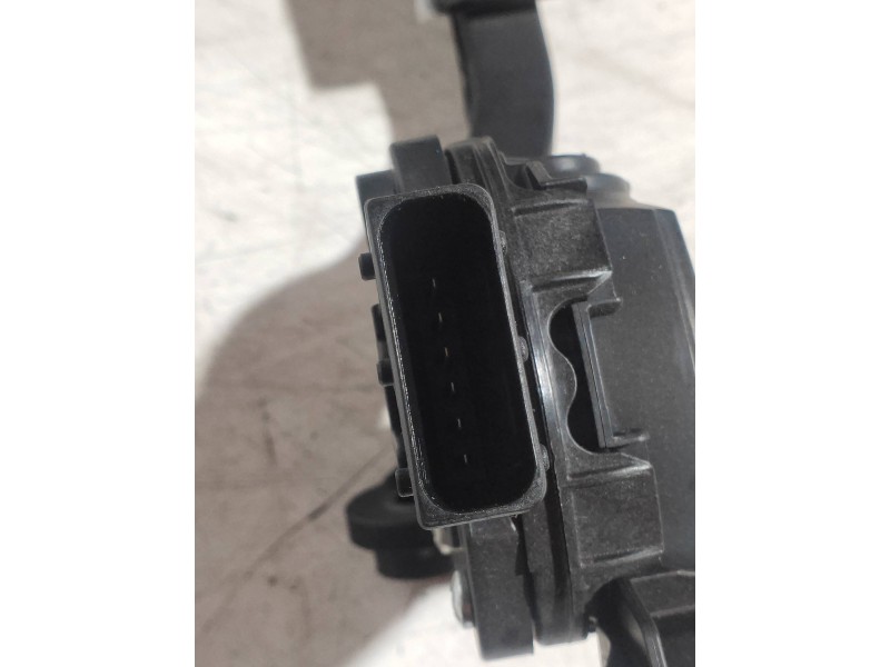 Recambio de potenciometro pedal para hyundai i20 coupe 1.2 16v cat referencia OEM IAM B9010  