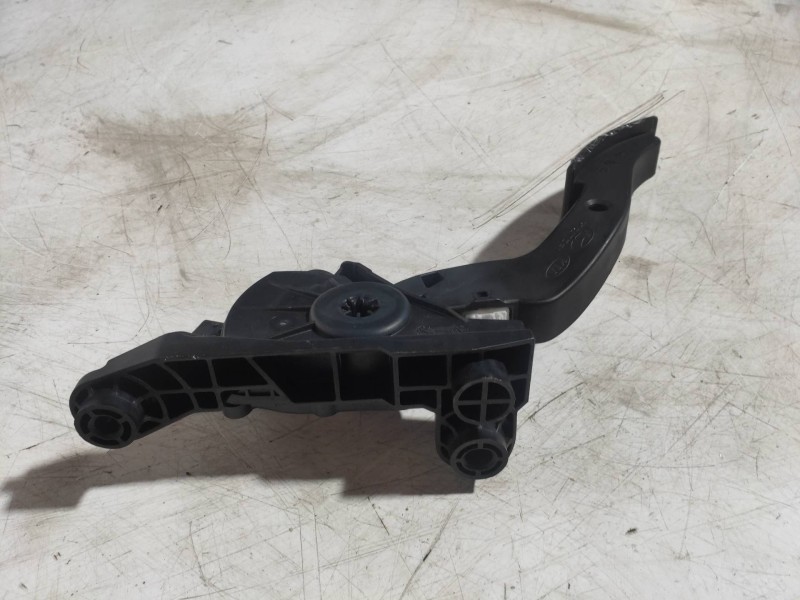 Recambio de potenciometro pedal para hyundai i20 coupe 1.2 16v cat referencia OEM IAM B9010  