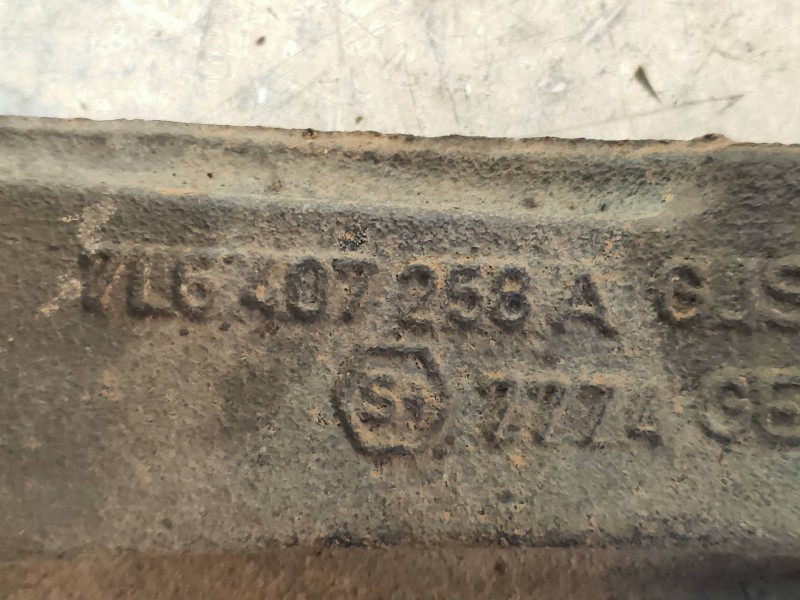 Recambio de mangueta delantera derecha para volkswagen touareg (7la) tdi r5 referencia OEM IAM   