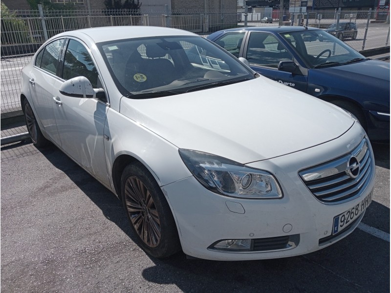 opel insignia berlina del año 2011