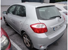 toyota auris del año 2012 2