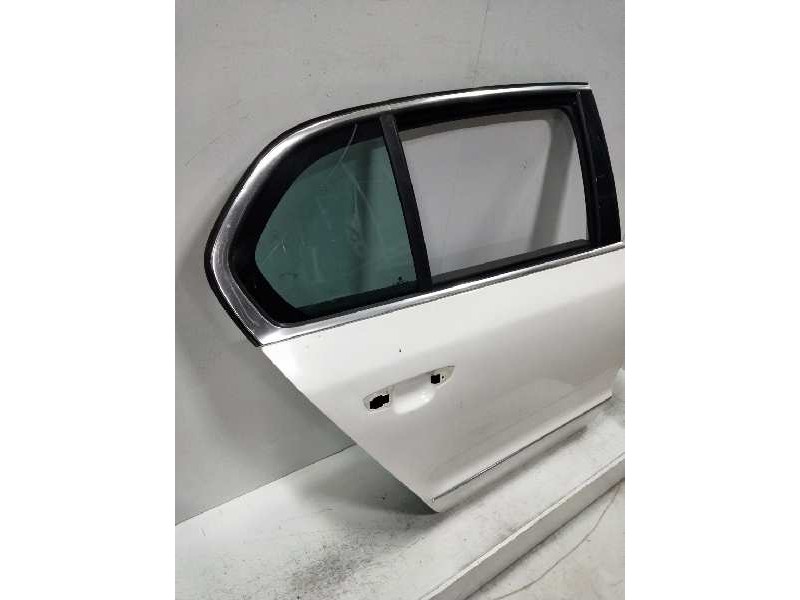 Recambio de puerta trasera derecha para skoda suberb (3t4) elegance referencia OEM IAM   