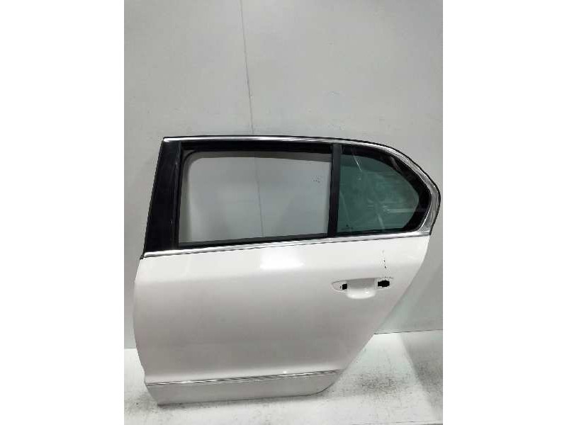 Recambio de puerta trasera izquierda para skoda suberb (3t4) elegance referencia OEM IAM   