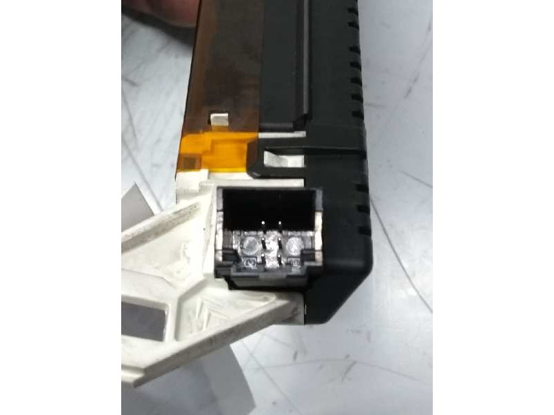 Recambio de pantalla multifuncion para citroen c4 berlina collection referencia OEM IAM 9662226080 102602003 