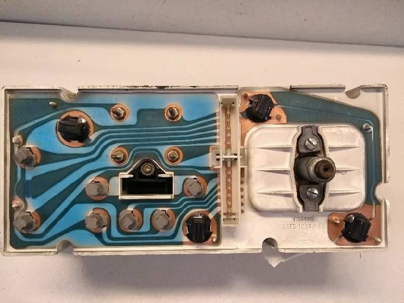 Recambio de cuadro instrumentos para ford fiesta berl./express básico referencia OEM IAM 84FB10849  