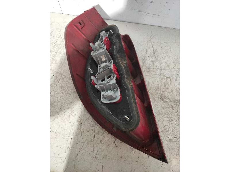 Recambio de piloto trasero derecho para mercedes clase a (w169) a 200 cdi (169.008) referencia OEM IAM A1698200464  