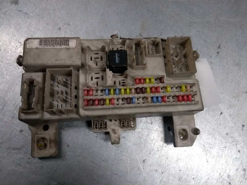 Recambio de caja reles / fusibles para ford focus c-max (cap) 1.8 tdci turbodiesel cat referencia OEM IAM 3M5T14014ACH F0121 