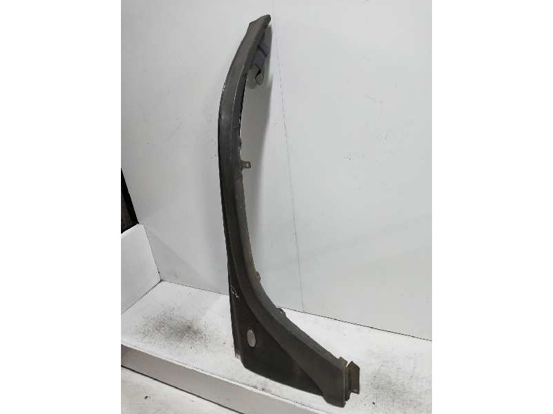 Recambio de aleta delantera derecha para ssangyong korando 2.9 turbodiesel cat referencia OEM IAM   