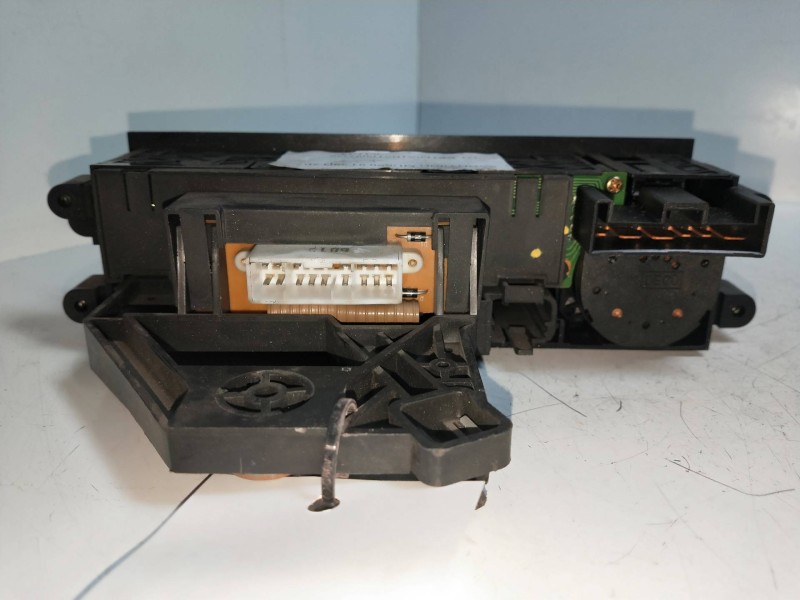 Recambio de mando calefaccion / aire acondicionado para ssangyong musso referencia OEM IAM 8531005500  