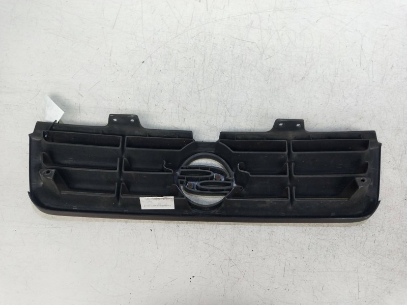 Recambio de rejilla delantera para ssangyong musso referencia OEM IAM   