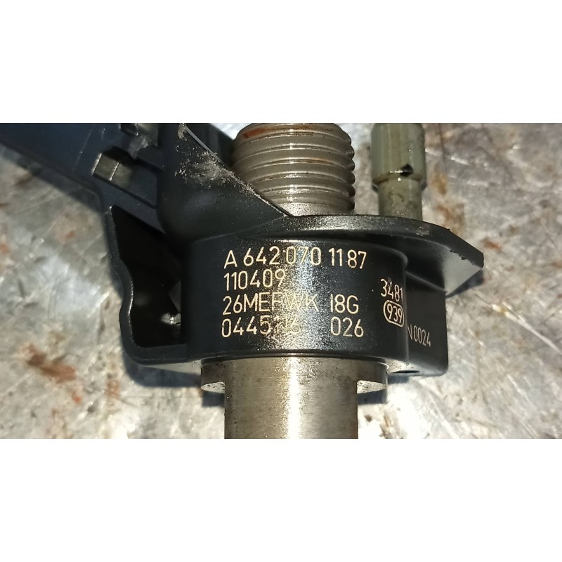 Recambio de inyector para mercedes clase e (w212) lim. e 300 cdi blueefficiency (212.025) referencia OEM IAM A6420701187  