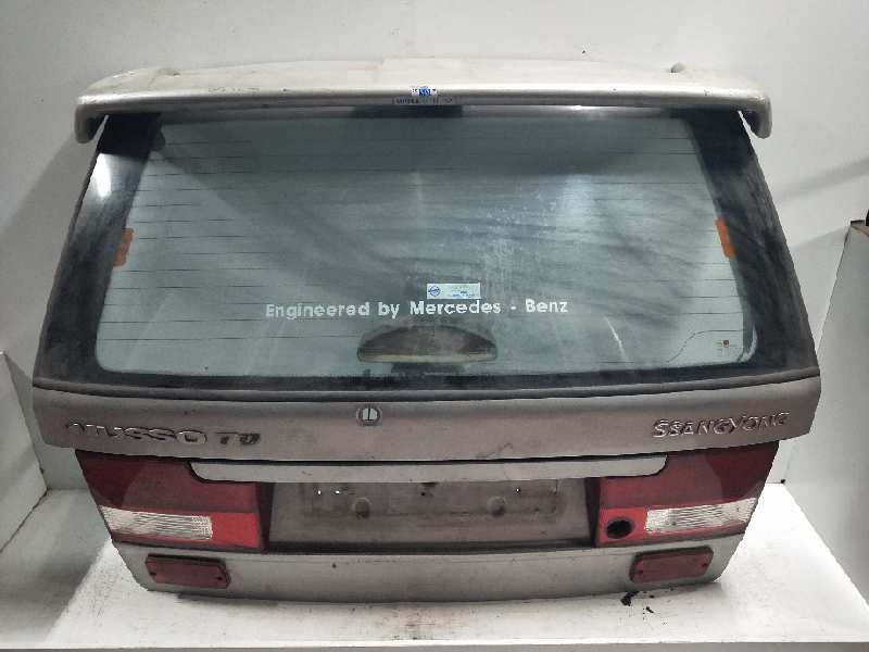 Recambio de porton trasero para ssangyong musso referencia OEM IAM   