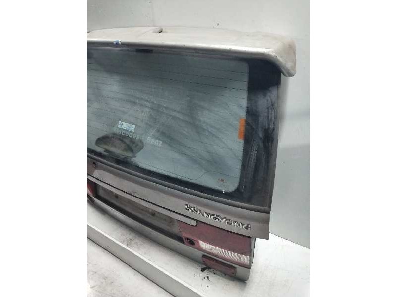 Recambio de porton trasero para ssangyong musso referencia OEM IAM   
