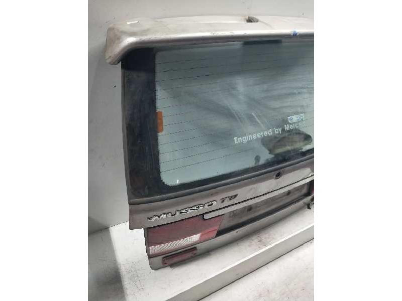 Recambio de porton trasero para ssangyong musso referencia OEM IAM   